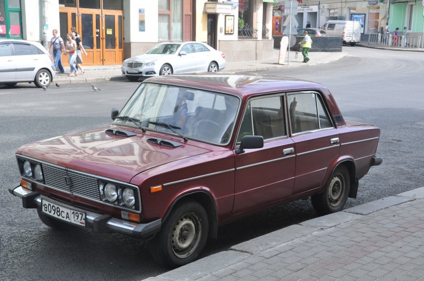 Ваз в ярославле. 2106 Старая. Жигули шестерка Старая. Старенькая 2106. Жигули 2106 старый.